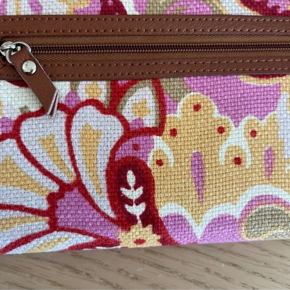 Spartina 449 Linen Leather Carson Cottage Snap Wallet Floral Daufuskie Island